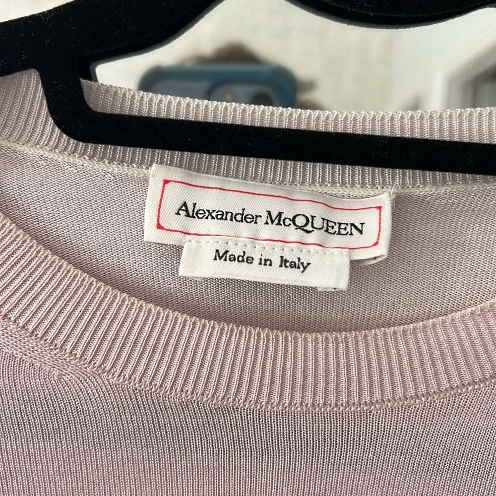 Gorgeous Alexander McQueen light knit sweater - Picture 2 of 6